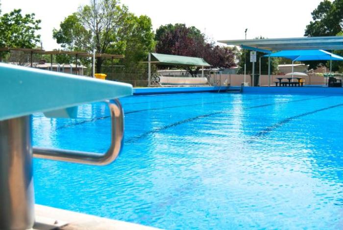 Cool off at Barellan Pool